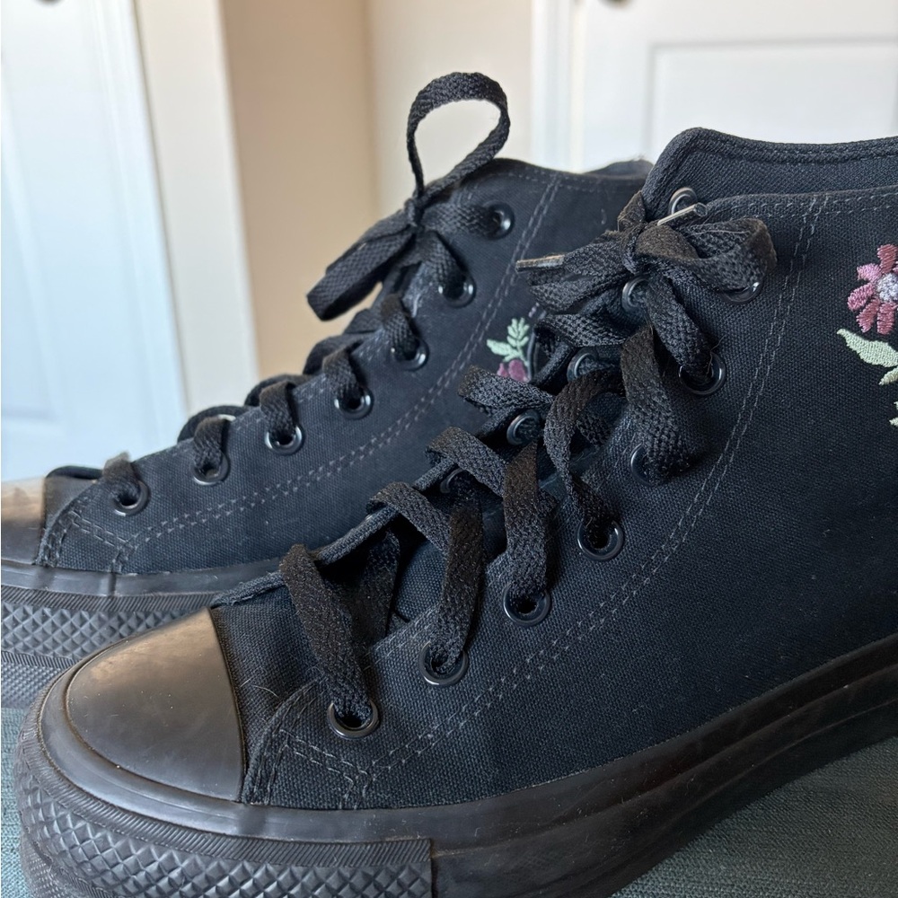 Custom Platform Chuck Taylor Allstars - Picture 7 of 7